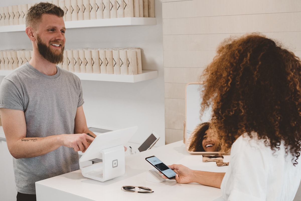customer service bot - كلود AI