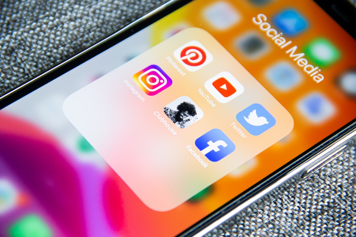 social media posts - كلود AI